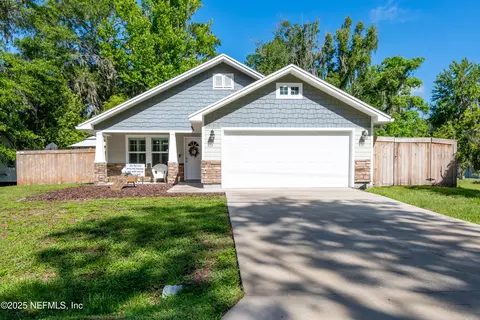 210 N Saint Clair St, Starke, FL 32091