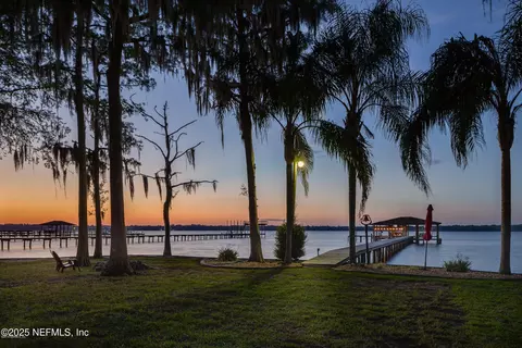 1823 N Lakeshore Dr, Fleming Island, FL 32003