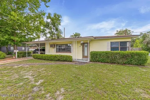 2305 Broward Rd, Jacksonville, FL 32218