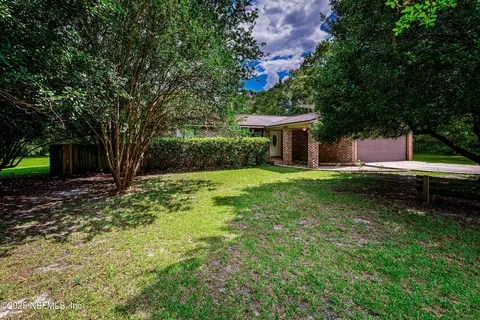 7086 Woodlawn Rd, Macclenny, FL 32063