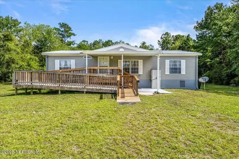 154 Old Airport Estates Rd, Palatka, FL 32177