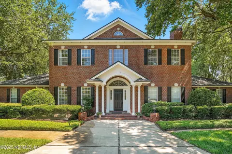 8483 Stables Rd, Jacksonville, FL 32256