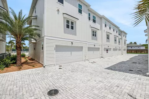 1034 2nd Ave N, Jacksonville Beach, FL 32250