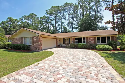 10617 Silkwood Dr, Jacksonville, FL 32257