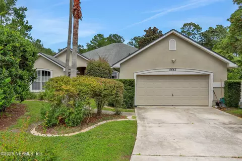 5643 Crest Creek Dr, Jacksonville, FL 32258