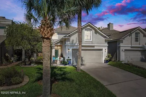 611 Selva Lakes Cir, Atlantic Beach, FL 32233