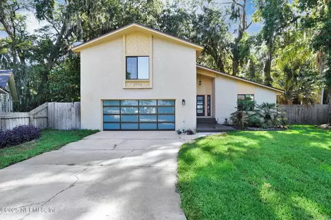 2032 Sandpiper Pt, Neptune Beach, FL 32266