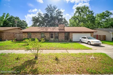 6069 Blank Dr W, Jacksonville, FL 32244