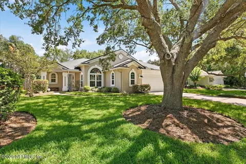 12759 Avalon Cove Dr N, Jacksonville, FL 32224