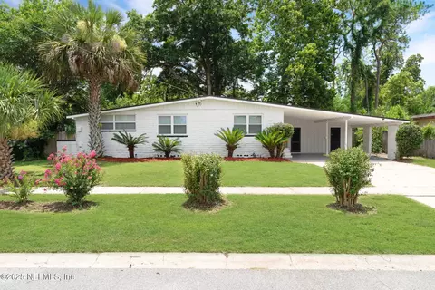 6620 Barkwood Dr, Jacksonville, FL 32277