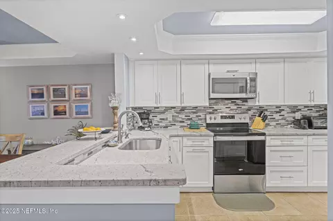 Kitchen - 890 A1a Beach Blvd #39, Saint Augustine, FL 32080 photo 4 of 6