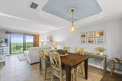 Dining - 890 A1a Beach Blvd #39, Saint Augustine, FL 32080 photo 1 of 5