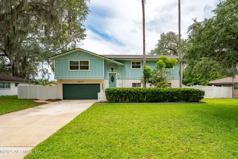 5527 Forrest Dr, Orange Park, FL 32073