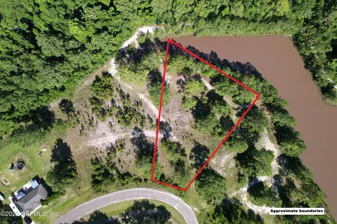 129 Blackjack Cir, Hollister, FL 32147