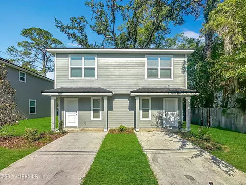 1238 Pangola Dr, Jacksonville, FL 32205
