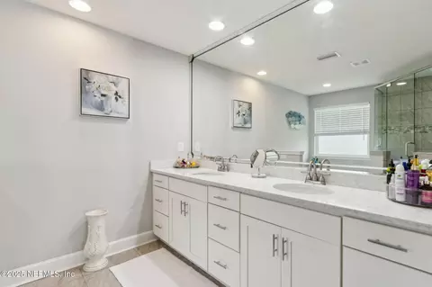 Bath - 75652 Edwards Rd, Yulee, FL 32097 photo 1 of 3