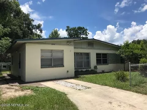 2519 W Main St, Palatka, FL 32177