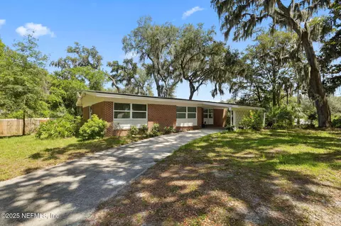 11749 Francis Drake Dr, Jacksonville, FL 32225