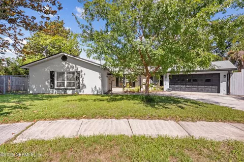6076 Channel Ct, Jacksonville, FL 32244