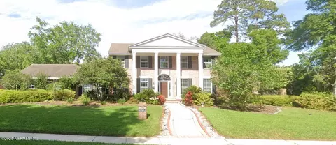 4275 Point La Vista Rd N, Jacksonville, FL 32207