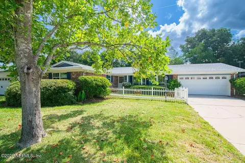 8701 Winchester Dr, Jacksonville, FL 32217