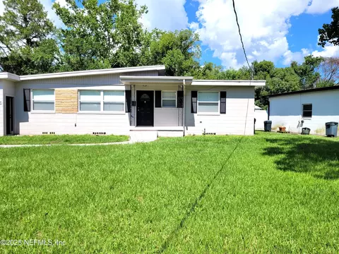 2247 Lou Dr W, Jacksonville, FL 32216