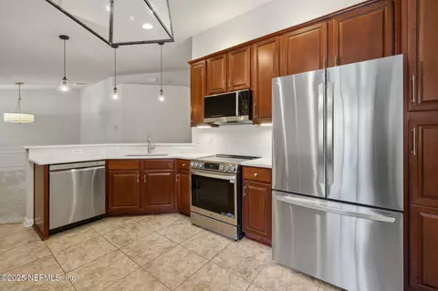 8657 Little Swift Cir #27D, Jacksonville, FL 32256