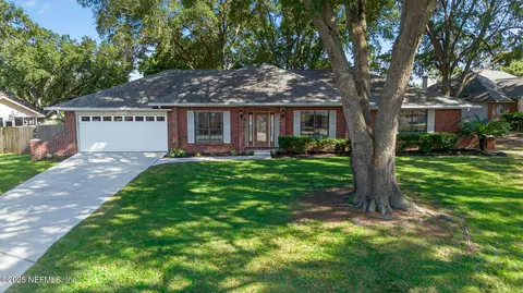 996 Cobblestone Dr, Orange Park, FL 32065