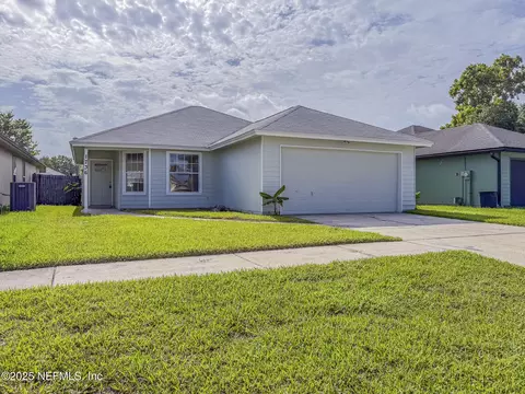 1736 Ashwood Cir, Middleburg, FL 32068