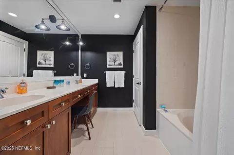 Bath - 945 Registry Blvd #211, Saint Augustine, FL 32092 photo 1 of 1