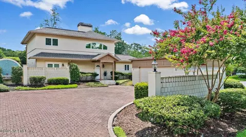 10113 Courtyards Pl W, Jacksonville, FL 32256