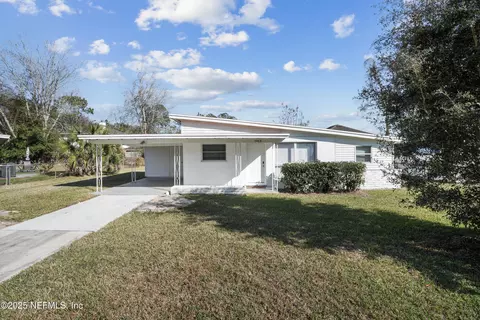 1913 Delaroche Dr W, Jacksonville, FL 32210