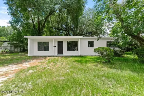 1946 Leonid Rd, Jacksonville, FL 32218