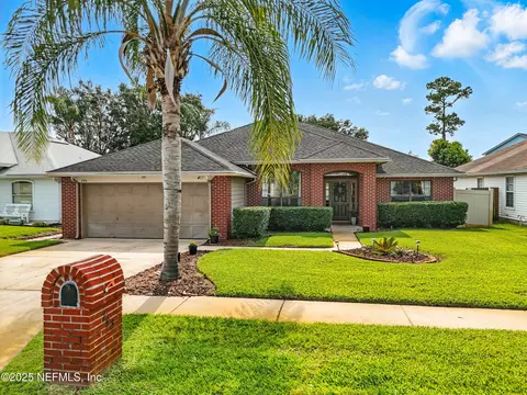 793 Hickory Lakes Dr E, Jacksonville, FL 32225