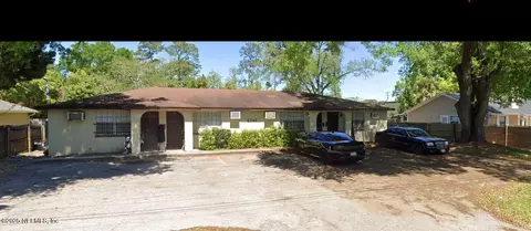 5747 Luella St, Jacksonville, FL 32207