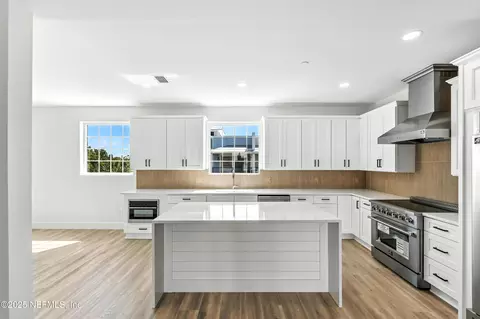 Kitchen - 82 Cortez Ave, Saint Augustine, FL 32080 photo 3 of 6