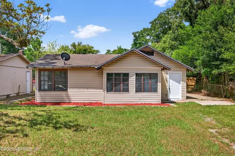 1011 Glencarin St, Jacksonville, FL 32208