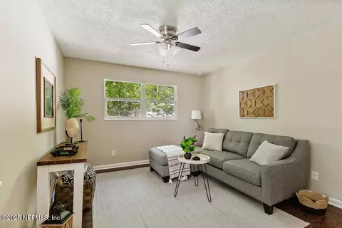 3237 Phyllis St, Jacksonville, FL 32205