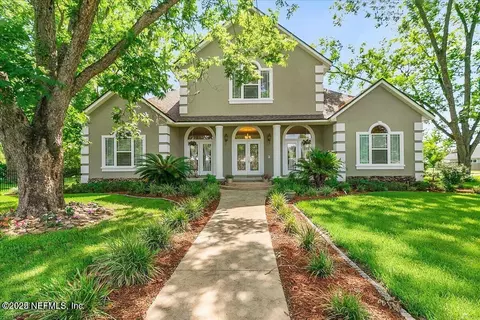 10215 N Glen Ave, Glen Saint Mary, FL 32040