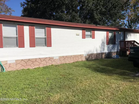 130 Waterside Ave, Satsuma, FL 32189