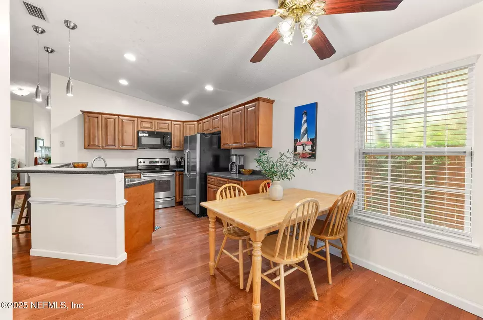 Dining - 122 Twine St, Saint Augustine, FL 32084 photo 4 of 4