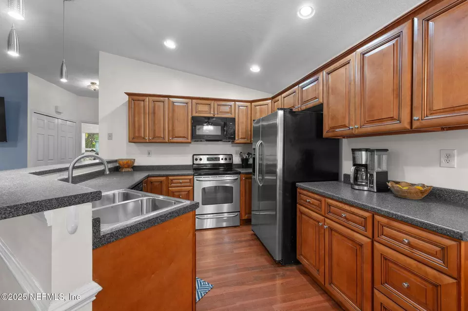 Kitchen - 122 Twine St, Saint Augustine, FL 32084 photo 4 of 4