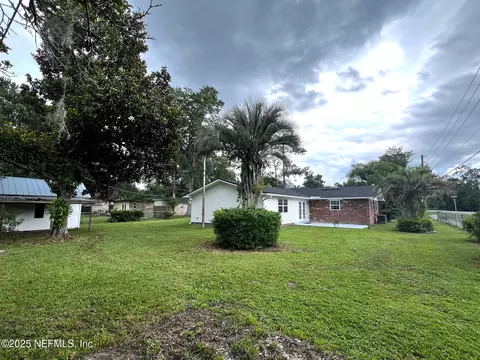 523 Eloise St, Macclenny, FL 32063