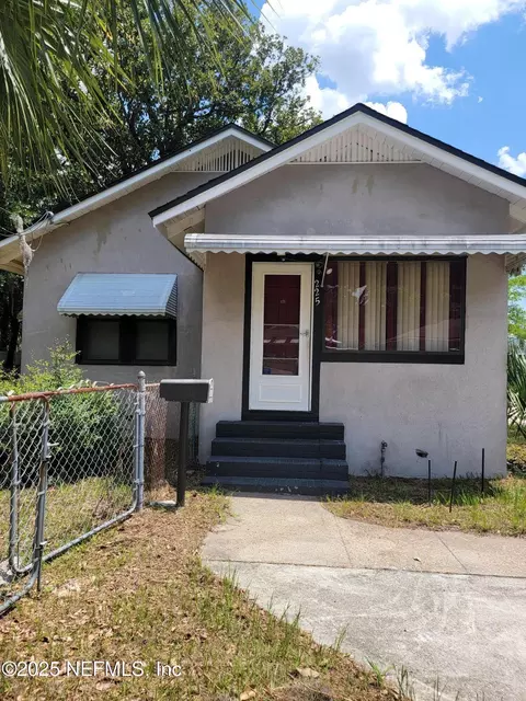 225 W 61st St, Jacksonville, FL 32208