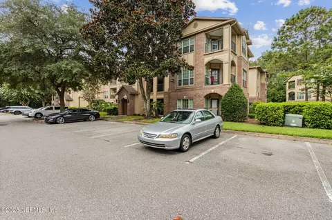 7800 Point Meadows Dr #1527, Jacksonville, FL 32256