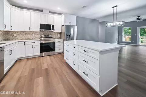 885 SE 51st St, Keystone Heights, FL 32656