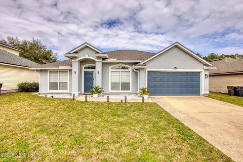 9105 Prosperity Lake Dr, Jacksonville, FL 32244