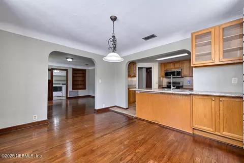 2754 Myra St, Jacksonville, FL 32205
