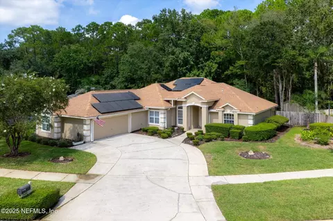 5221 Camelot Forest Dr, Jacksonville, FL 32258
