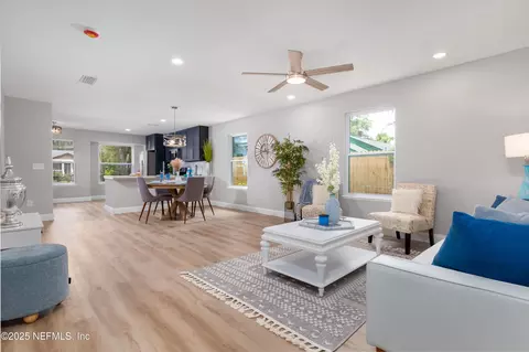 3348 Drew St, Jacksonville, FL 32207